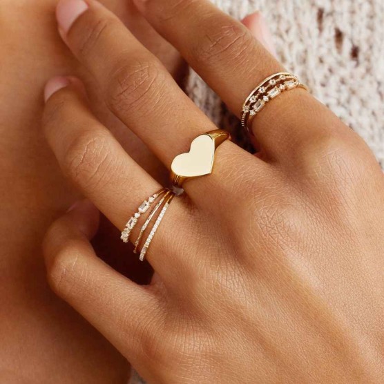 Louise Heart Signet Ring